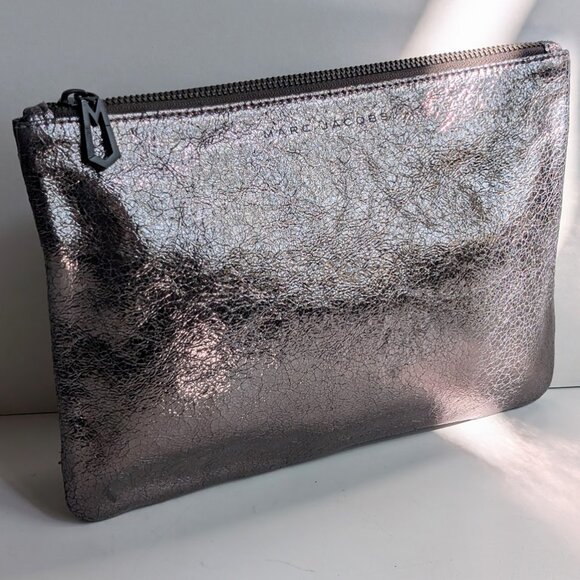 Marc Jacobs Clutch Leather Metallic Bag Neiman Marcus Pouch Wallet Makeup Bag - Picture 1 of 11